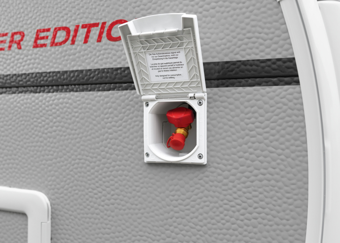 2026-Dethleffs-Camper-460EL-SummerEdition-Gasaansluitingbuiten