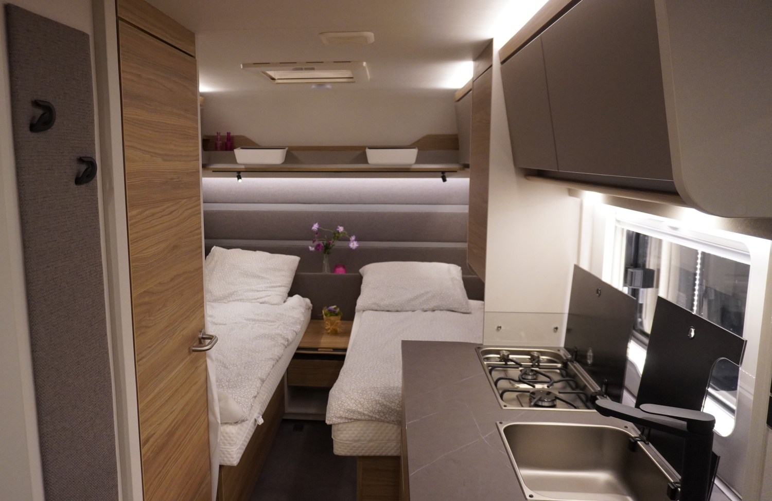 Caravan met enkele bedden Dethleffs