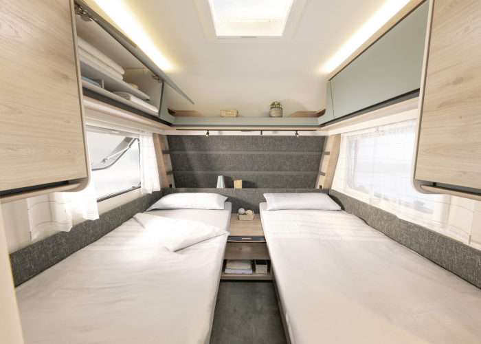 Campolife-Dethleffs-Camper-460EL-slaapkamer