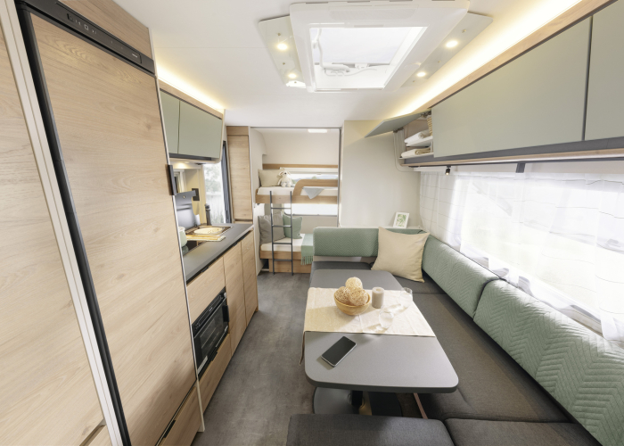 Campolife-Dethleffs-Camper-560-FMK-binnenkant