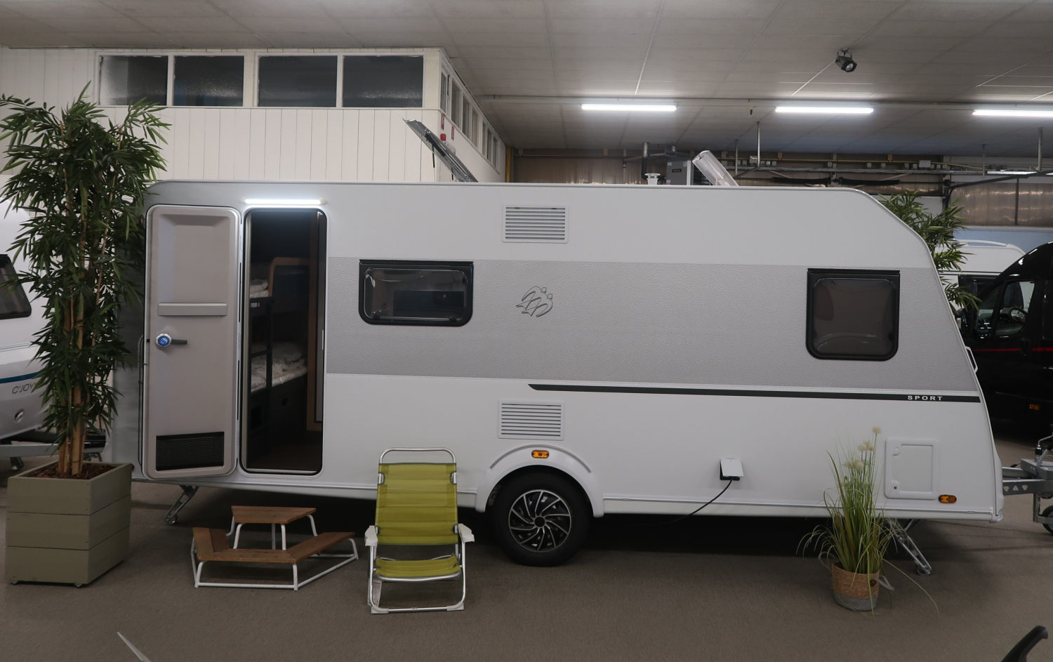 Campolife caravan dealer knaus