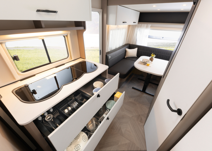 Dethleffs-CGo-Up-525-KR-Active-2026-Keuken