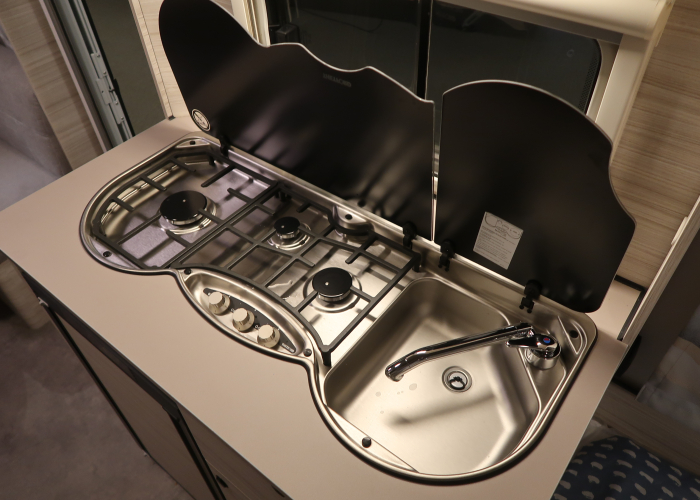 Dethleffs C'Joy 460 LE keuken